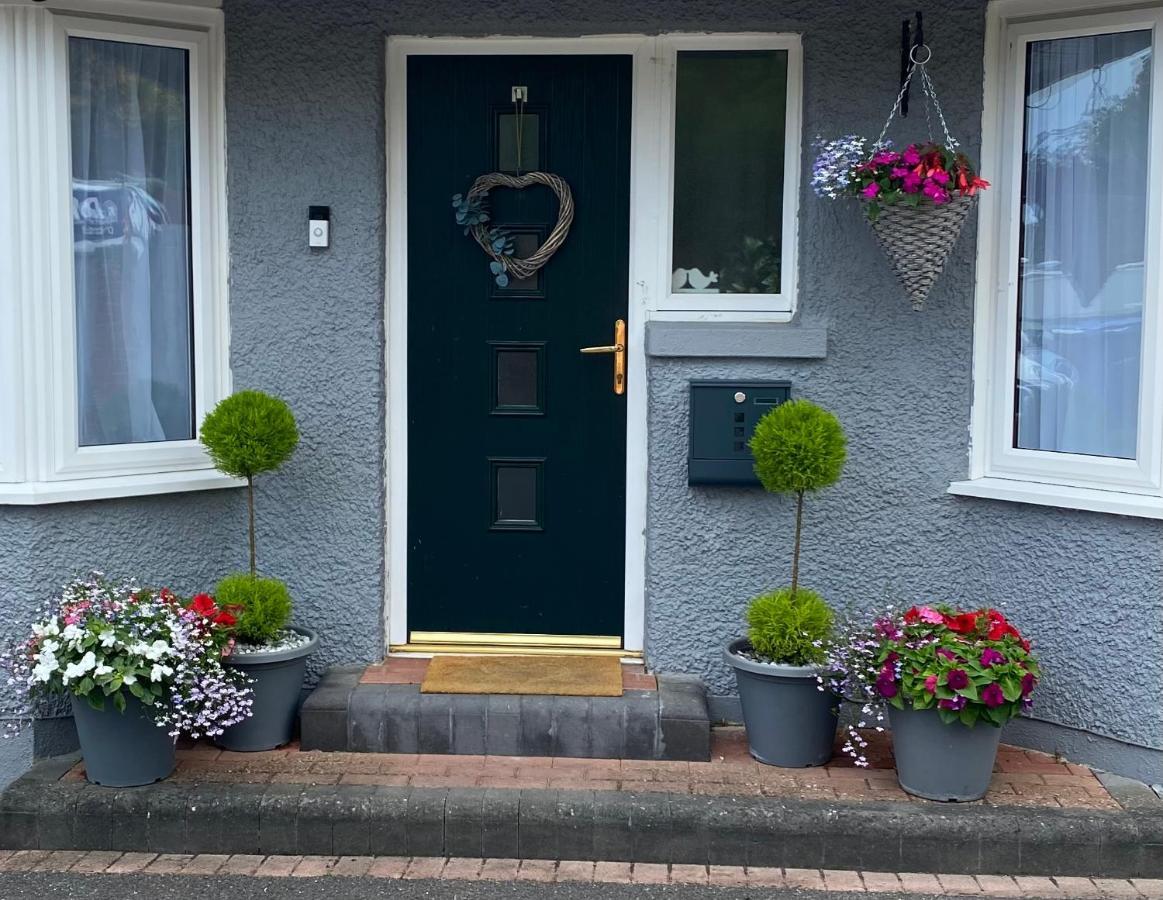 Hotel The Lily Pad Near Poole Dorset Self Contained Private Entrance And Free Parking Corfe Mullen Esterno foto