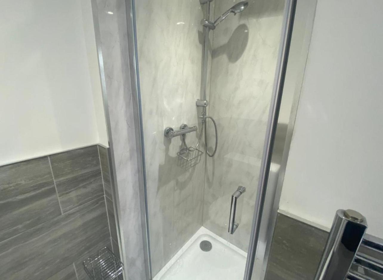 Hotel The Lily Pad Near Poole Dorset Self Contained Private Entrance And Free Parking Corfe Mullen Esterno foto